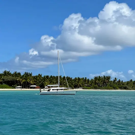 Descubra o Encanto do Passeio de Catamarã em Cabo de Santo Agostinho