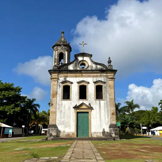 Ruínas da Capela de São Francisco: Um Patrimônio de Fé e História em Cabo de Santo Agostinho