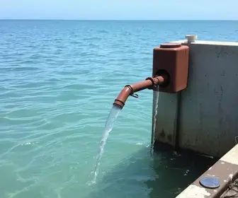Serviço da Compesa interrompe abastecimento em Jaboatão e Cabo